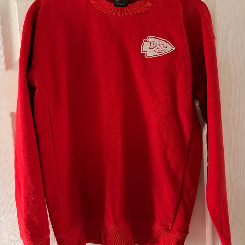 Signature Women’s Red Crewneck Sweatshirt with Team Patch
